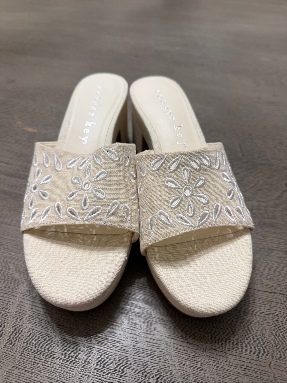 Copper Key Cream Platform Sandals size 7.5